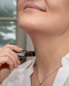 auftragen aetherisches Oel Roll On